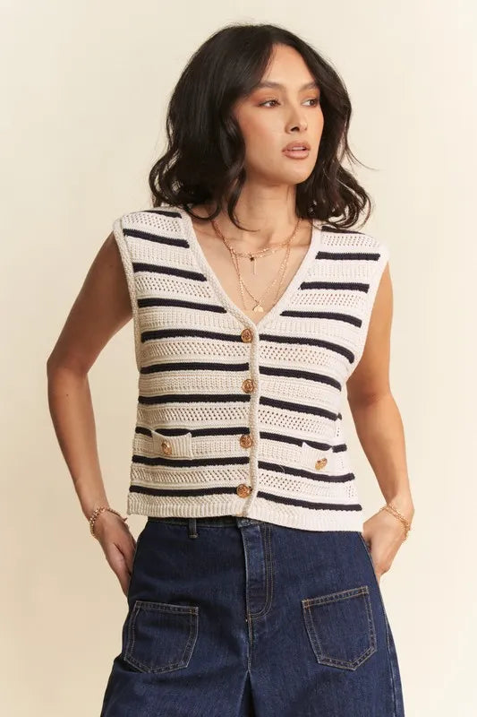 Davi & Dani Sleeveless Cropped Striped Sweater Knit Vest Top